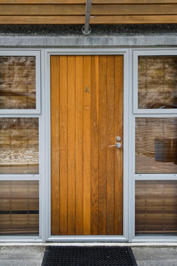 Lakeside Luxury With Spa Queenstown Extérieur photo