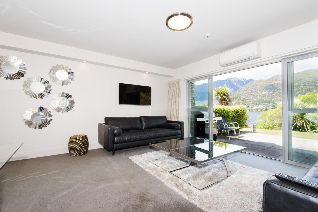 Lakeside Luxury With Spa Queenstown Extérieur photo