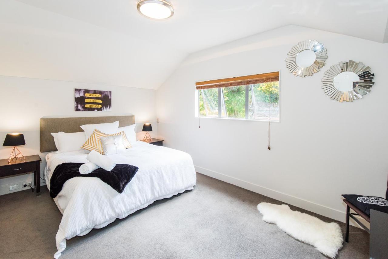 Lakeside Luxury With Spa Queenstown Extérieur photo