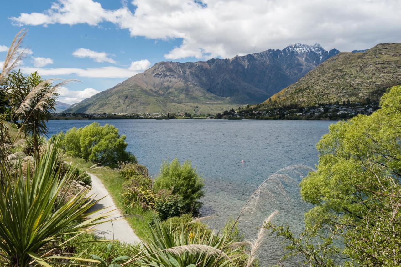 Lakeside Luxury With Spa Queenstown Extérieur photo