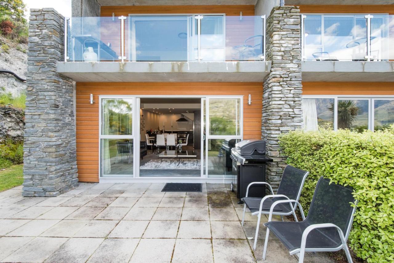 Lakeside Luxury With Spa Queenstown Extérieur photo